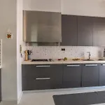2 Bedroom Stunning Apartment In Reggio Calabria 아파트