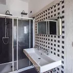 2 Bedroom Stunning Apartment In Reggio Calabria Apartamento