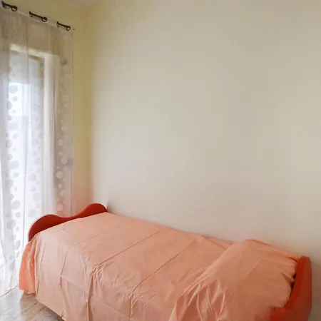2 Bedroom Stunning Apartment In Reggio Calabria * 레조디칼라브리아